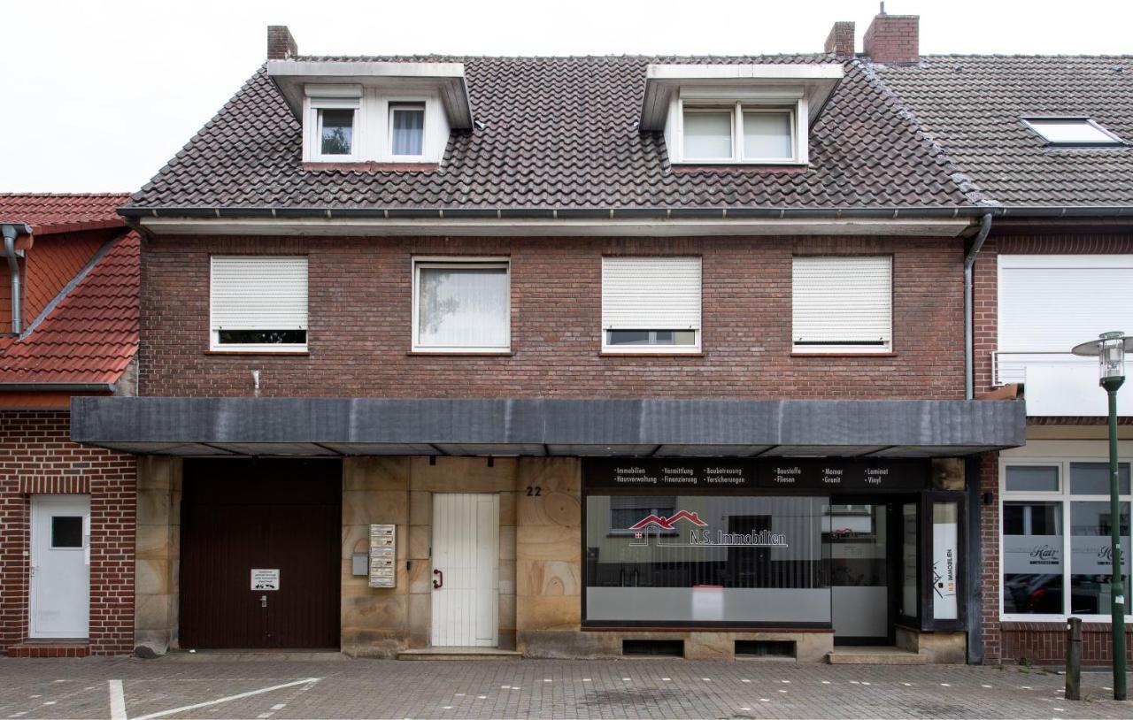 Workers Home- Central - 8 Single Box Spring Beds - Near Enschede Ґронау Екстер'єр фото