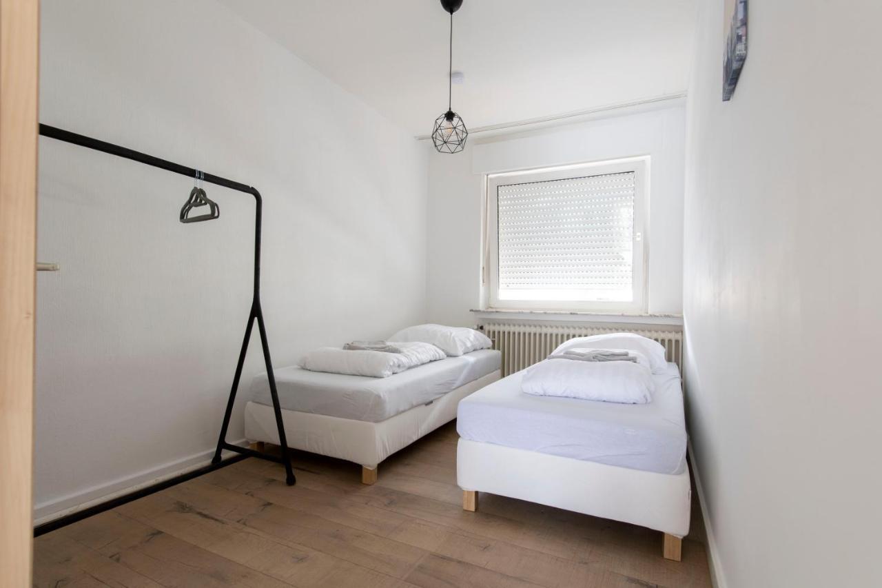 Workers Home- Central - 8 Single Box Spring Beds - Near Enschede Ґронау Екстер'єр фото